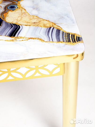 Кухонный стол и стулья комплект