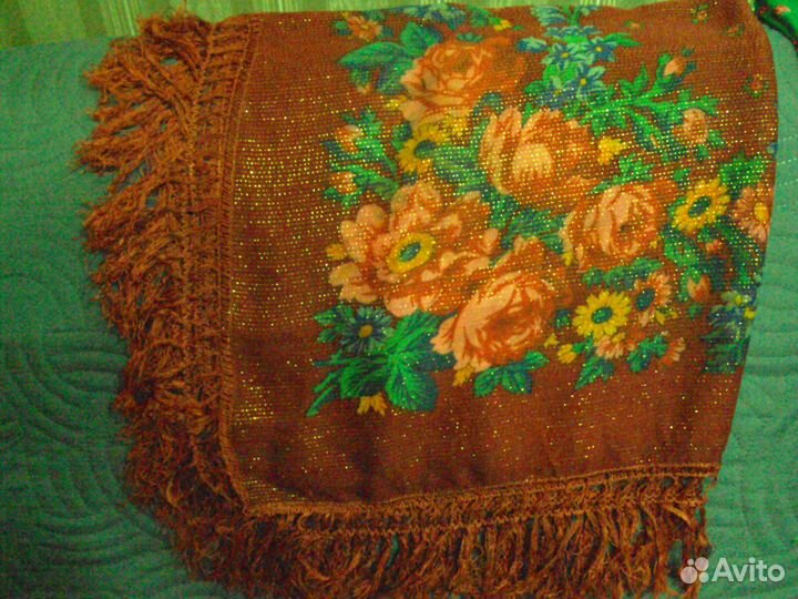 Платок шаль с кистями