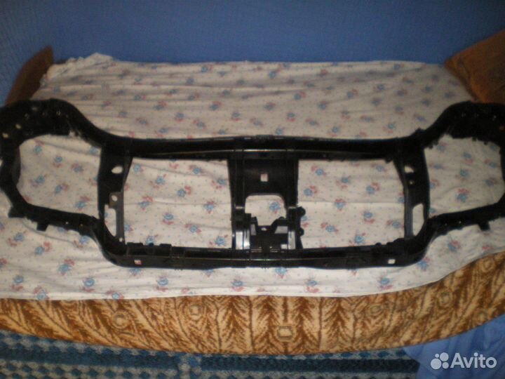 Панель радиатора(телевизор) форд