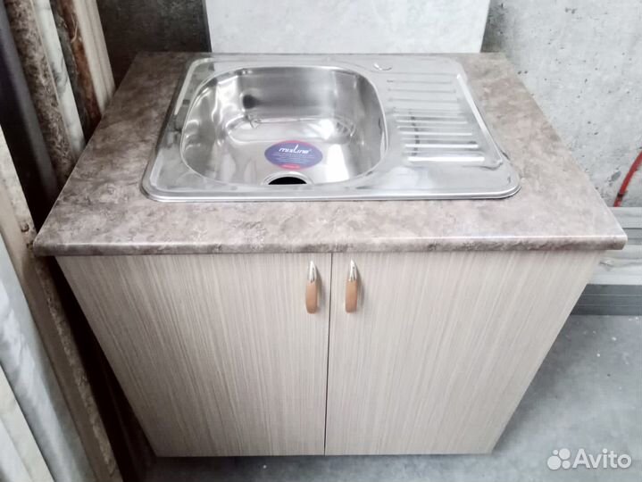 Тумба с раковиной в наличии