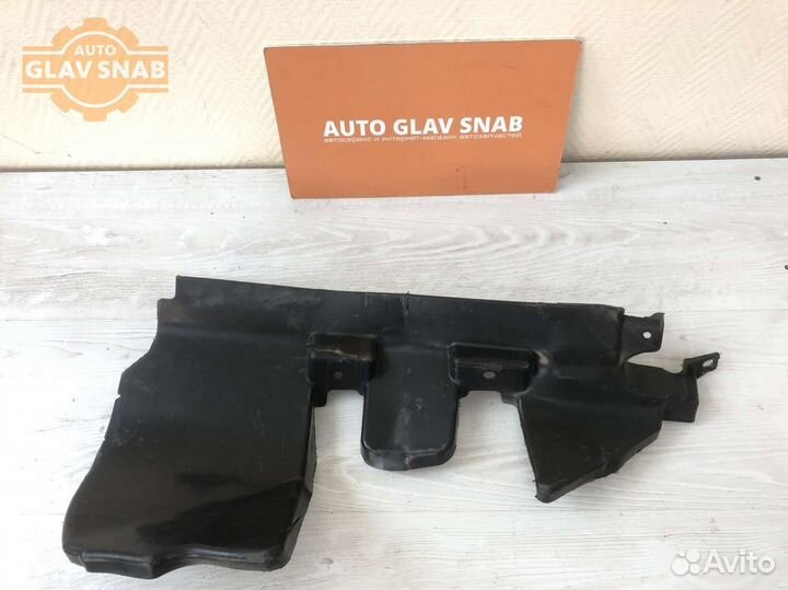 Дефлектор (накладка) радиатора левый Nissan Almera