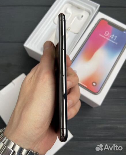 iPhone X, 64 ГБ