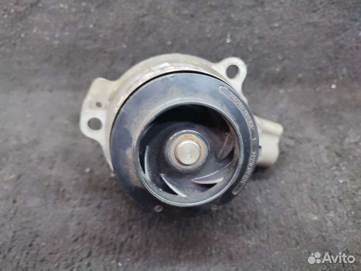 Насос антифриза (помпа) для Volkswagen Passat B8