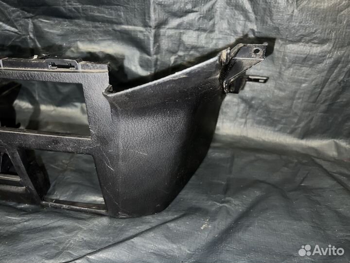 Консоль нижняя Паджеро 4