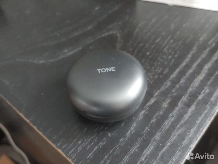 Беспроводные наушники lg tone-fp9