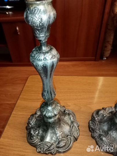 Старинный подсвечник