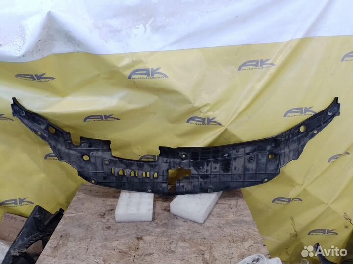 Накладка замка капота Toyota Camry V50 оригинал