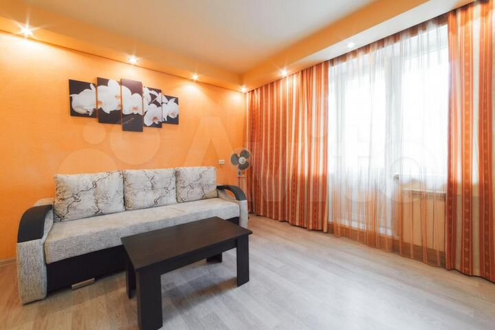 2-к. квартира, 54 м², 3/10 эт.