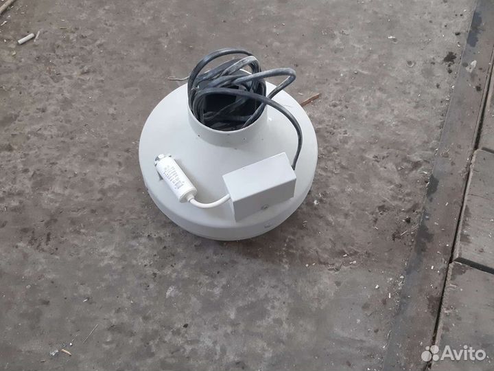 Вентилятор вытяжной б/у d100,d 315