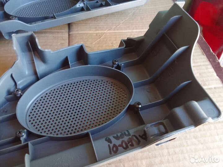 Держатель задний полки Chevrolet Aveo T200