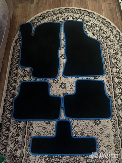 Автоковрики на LADA granta