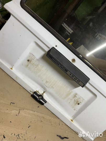 Дверь багажника Ваз 2104