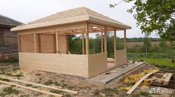 Бригада строителей