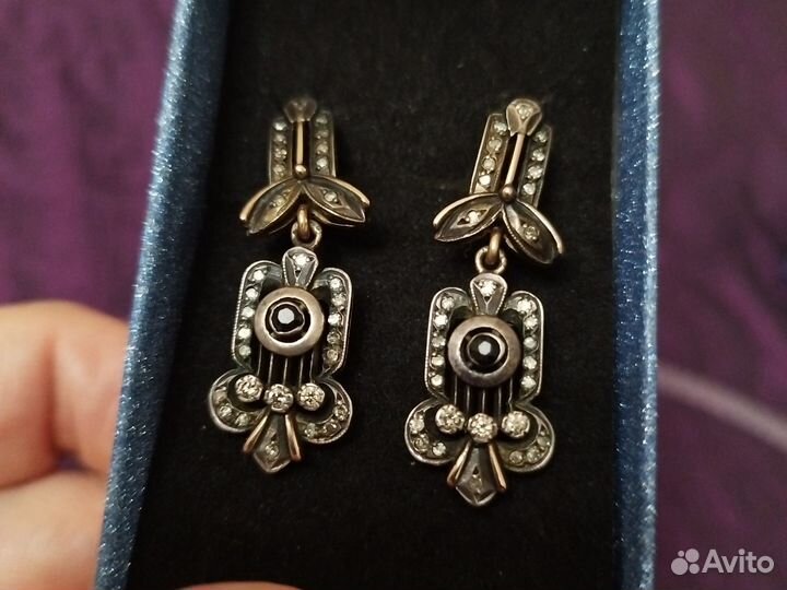 Золотые серьги с бриллиантами
