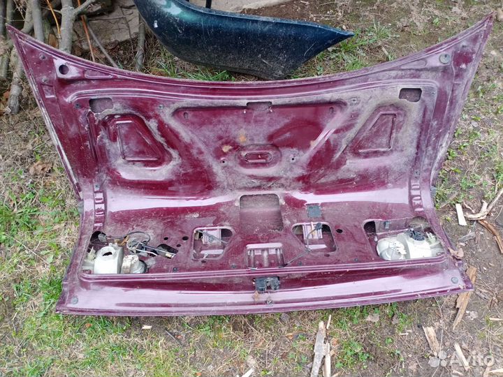 Крышка багажника audi a8