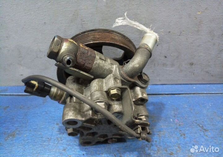 Гур Mitsubishi Pajero 4 V90