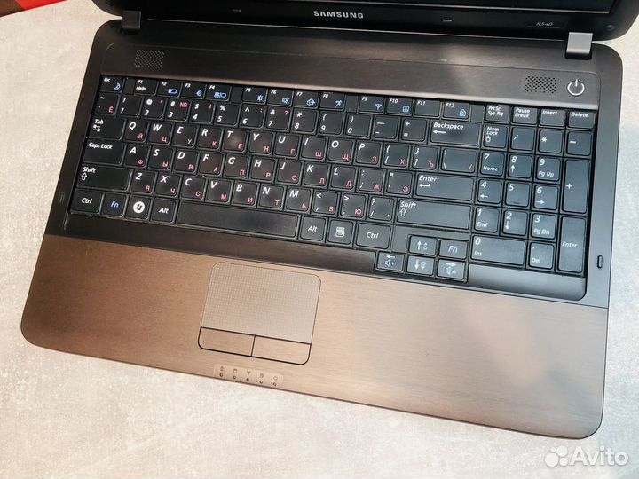 Samsung R540 core i3/ ram 4 gb/ ssd 256gb