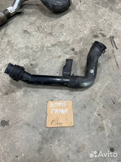 Патрубок охлаждения Land Rover Range Rover Sport 2