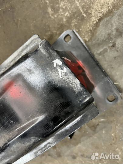 Усилитель переднего бампера Skoda Octavia (A7) 20