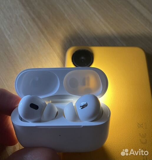 Apple AirPods Pro 2nd generation USB-C (mtjv3)