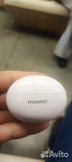 Наушники huawei freebuds 5i один