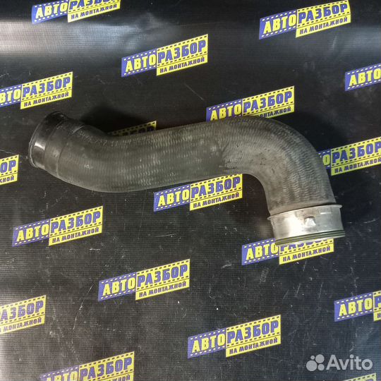 Патрубок интеркулера Volkswagen Golf