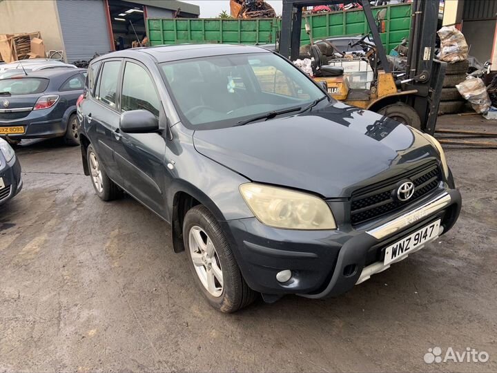 Рычаг передний нижний левый toyota RAV 4 ZSA3