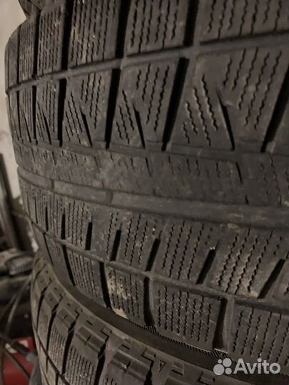 Bridgestone Blizzak Revo GZ 215/60 R16 95S