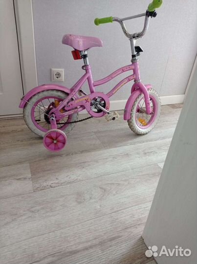Трех колесный детский велосипед.до 5 лет. Розовый