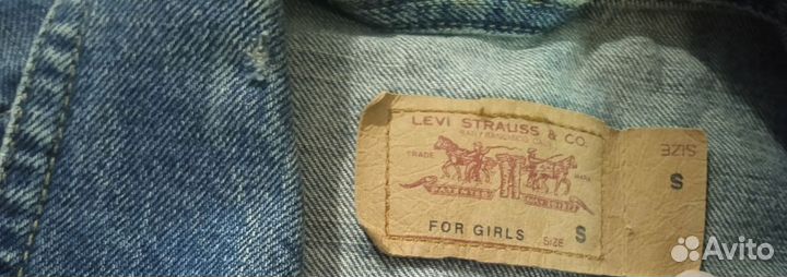 Безрукавка женская джинсовая жилетка S Levis