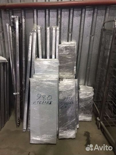 Мойки, столы, зонты вытяжные, полки