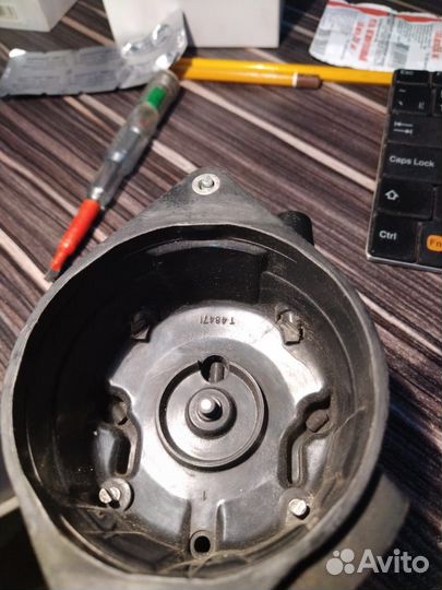 Крышка трамблера sr 18 от Ниссан блюберд