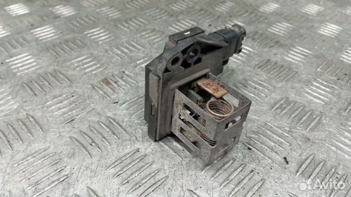 Блок управления вентилятором охлаждения Peugeot 2008