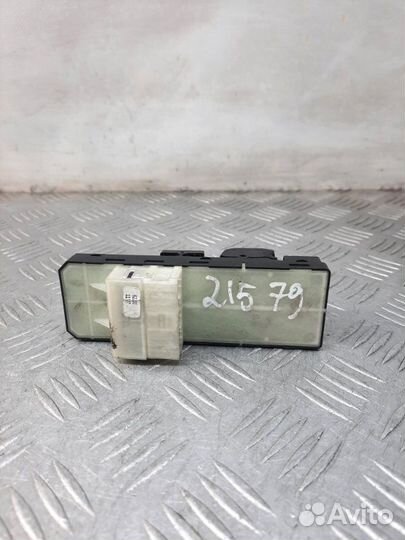 Блок управления стеклоподъемниками Suzuki Sx4