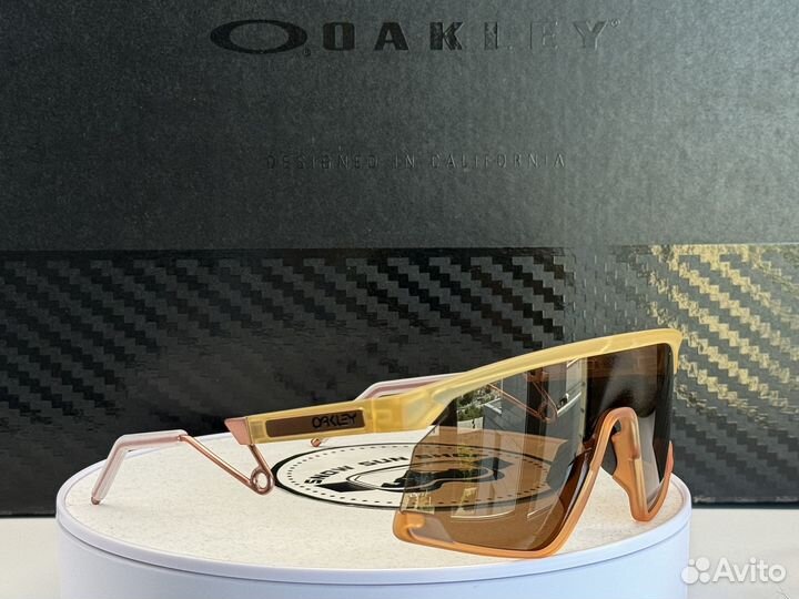 Солнцезащитные очки Oakley bxtr Metal Bronze