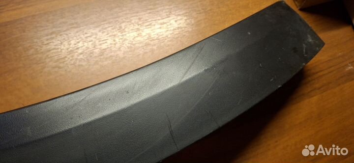 Накладка крыла заднего левого monjaro