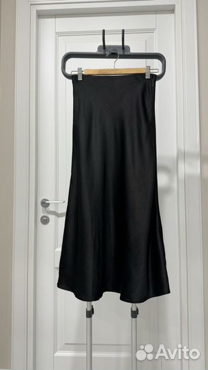 Шелковая юбка миди