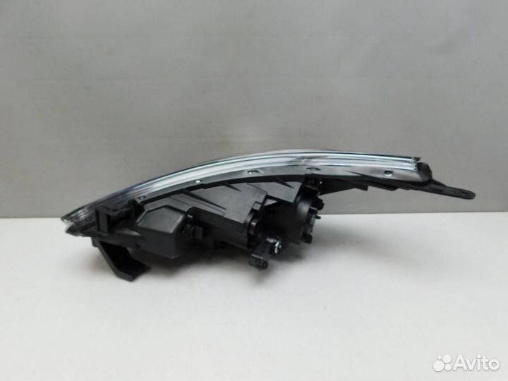 Фара правая Hyundai Solaris