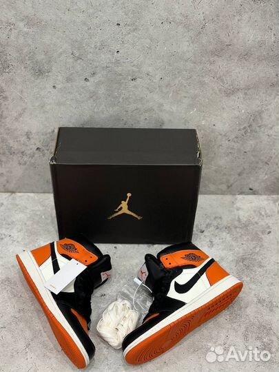 Кроссовки Nike air jordan 1