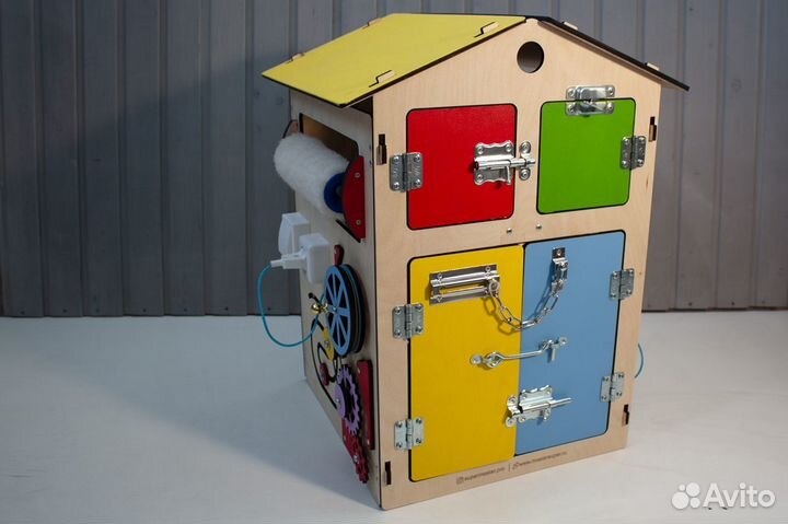 Бизиборд дом