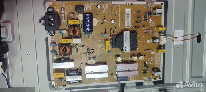 Материнские платы с разбитых тв