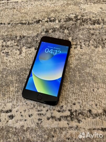 iPhone 8 Plus, 64 ГБ