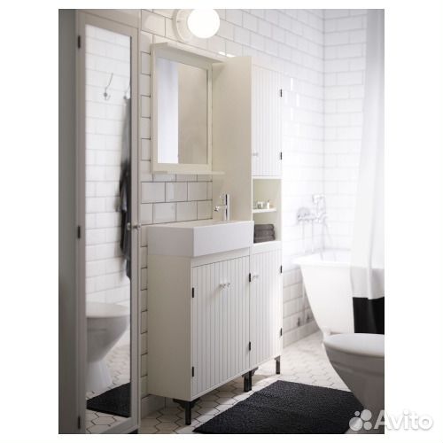 Новое зеркало IKEA для ванной комнаты