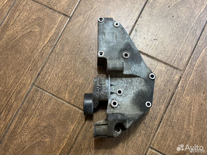 Кронштейн генератора Ford Mondeo 4 2.0 azba