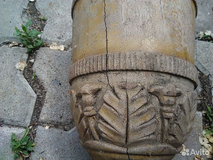 Ваза красное дерево