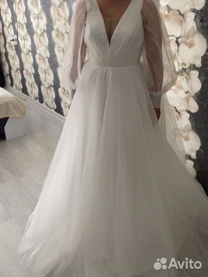 Свадебное платье