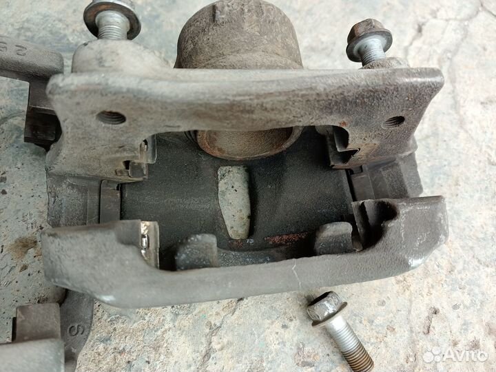 Суппорт передний toyota altezza