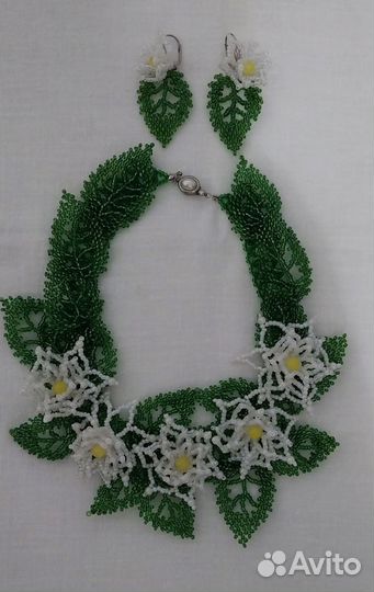 Колье и серьги из бисера