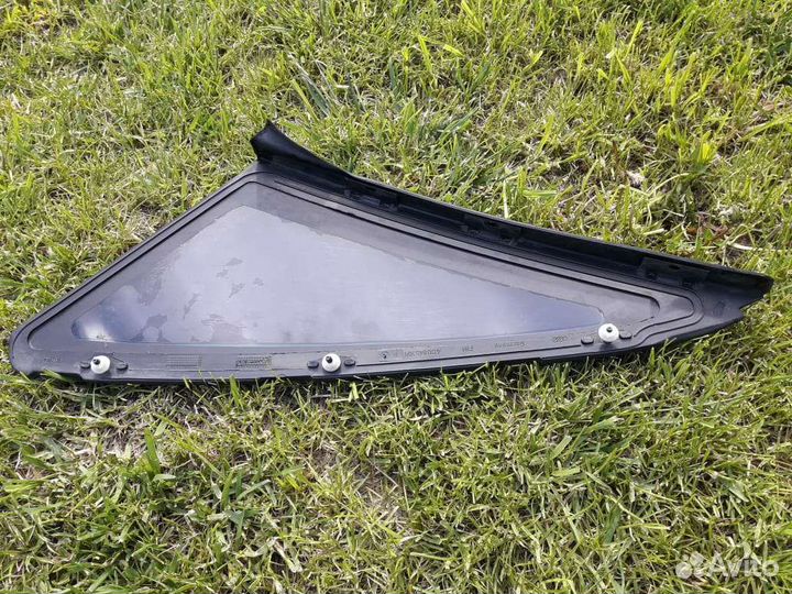 Форточка правая Audi A8 D2