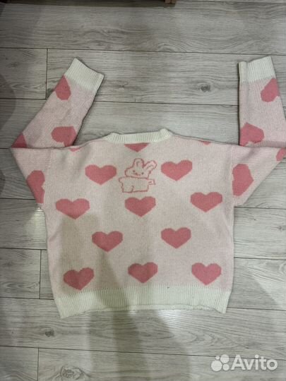 Свитер женский